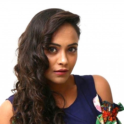 Nehal Vadoliya Height, Age, Boyfriend, Husband, Family, Biography & More » StarsUnfolded