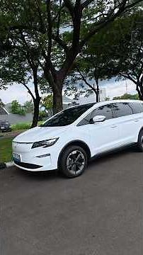 Aletra L8 MPV listrik merek Indonesia