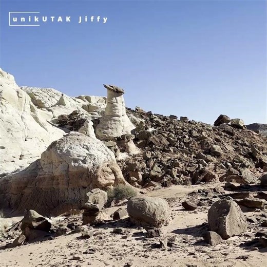 Toadstool Hoodoos Jiffy in Grand Staircase Escalante
