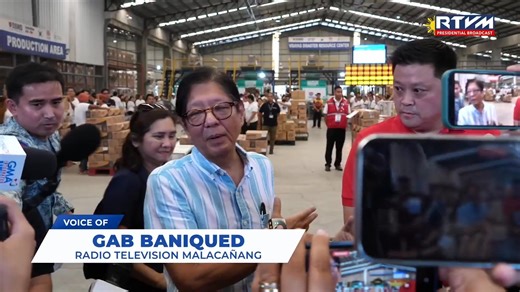 Sa kanyang pagbisita sa Visayas Disaster Resource Center – Mechanized Production Center, binigyang-diin ni Pangulong Ferdinand R. Marcos Jr. na malaki ang maitutulong ng mga bagong makinarya sa pagpo-produce ng mas maraming family food packs (FFPs) na magagamit sa oras ng sakuna at pangangailangan. Mula sa dating manual repacking na nakakagawa lamang ng 5,000 hanggang 8,000 food packs kada araw, ipinagmalaki ng Pangulo na kaya na ngayong makatapos ng hanggang 30,000 food packs gamit ang mga bago