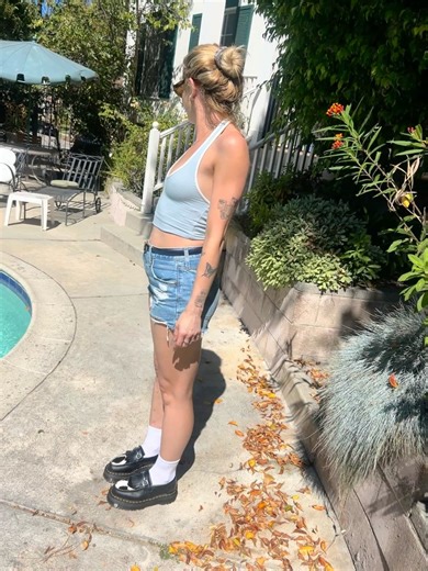 daria grinkova gordeeva on Instagram: "333- alignment looks good on me. Rare, reckless and radiant."