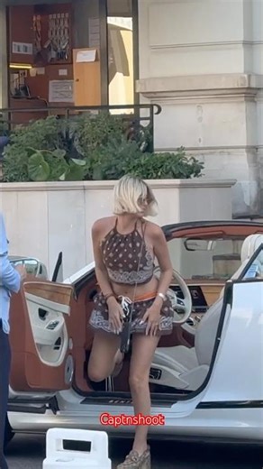 MILLIONNAIRE COUPLE ARRIVES IN BENTLEY CONTINENTAL CONVERTIBLE #monaco #supercars #shorts #viral