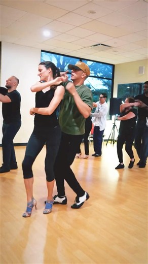 SALSA ON2 intermediate combo by JORGE MELO at HDC #dance #dancer #salsadancing #salsaparatodos