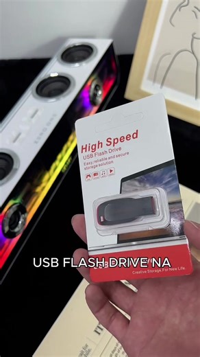 USB Flashdrive with free music collections #USB #flashdrive #ordernow #trending #viral