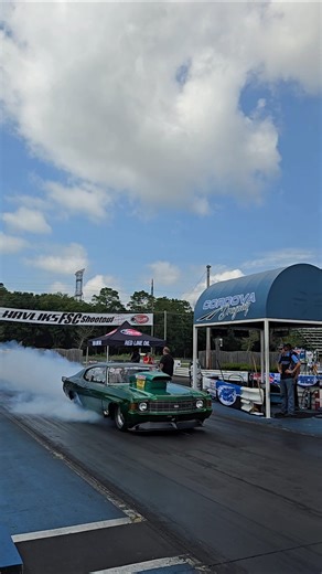 The Pro Street Elite group knows how to throw down some burnouts!