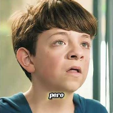 Un niño y su cocodrilo cantante conquistan el escenario.#shorts #czq60107eyll