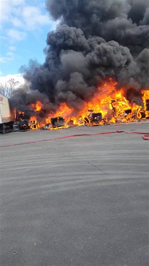 1.6M views · 5.2K reactions | Hazleton ,Pennsylvania on 11/22/25 @...