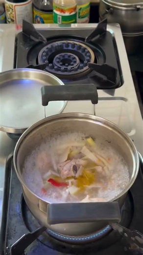 แกงหน่อไม้ดองใส่ไก่ ถ้าชอบเมนูที่แม่ทำ ฝากกดไลค์ กดแชร์ ด้วยนะค่ะ #cooking #food #thaifood
