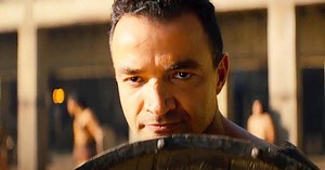 12 ans après, c'est le retour de la grande série péplum : découvrez le nouveau Spartacus !