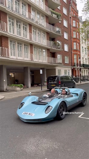Nichols N1A spotted in Central London