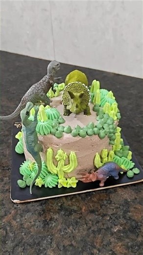 Making Dinosaur Birthday cake for my son's #dinosaur #trex #cake #birthday #birthdaycelebration