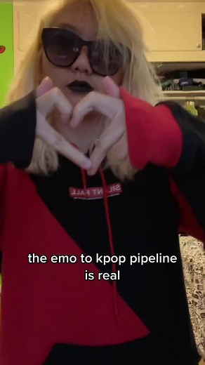 Still into musical boys with lots of eyeliner/makeup 🤷‍♀️ #emokid #kpop #emotokpoppipeline #bmth #txt #fyp