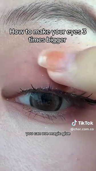 How to Make Your Monolid Eyes Look Bigger with Lashes