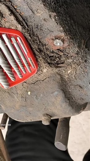 Satisfying Metalwork Extraction: Rate This Tool Experience