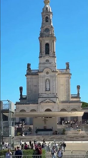 Journey to Fátima is more than a stop on an itinerary; it’s a moment of deep reflection. #portugal