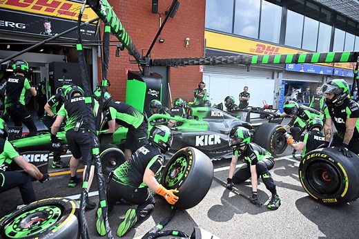 How to become an F1 Pit Crew member? All you need to know