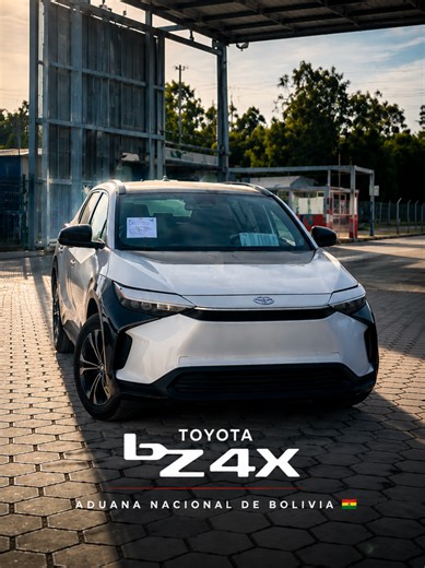 ⚡🔥 Otro Toyota bZ4X ya está en Bolivia. Hoy nos tocó sacarlo de la Aduana Nacional 🚗 Un SUV 100% eléctrico, con más de 500 km de autonomía, tecnología de otro nivel y una conducción totalmente distinta a lo tradicional. Hace poco este tipo de autos casi no se veía en el país… 👉 Hoy ya son una realidad. Y sí, este ya es el 4to Toyota bZ4X que sacamos de aduana. ⚡ 💬 ¿Te animarías a cambiarte a un auto eléctrico? #Toyota #ToyotaBZ4X #AutoElectrico #ElectricCar #EV #AutosElectricos #AduanaNacion