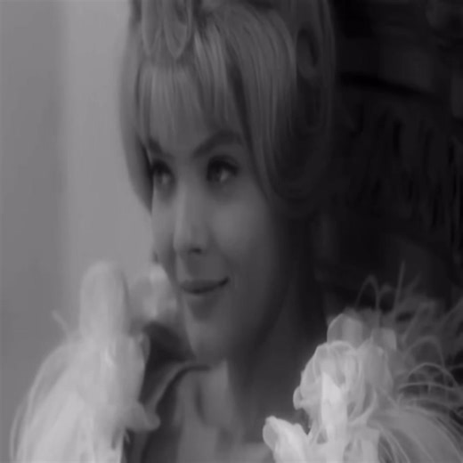 Exploring French New Wave Through Cléo from 5 to 7