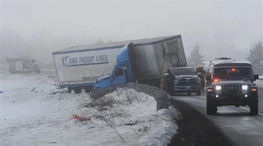 Tractor trailer crashes on N.S. highway