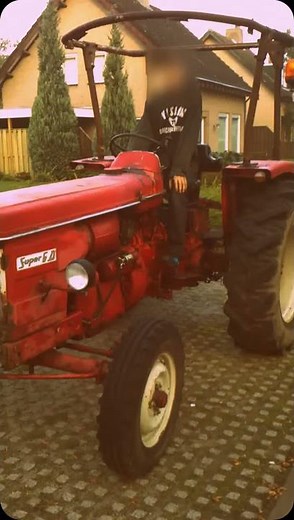 Tracteur Renault Super 6D Démarrage Froid