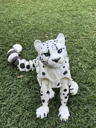 Poseable 3D Printed Snow Leopard – Wildlife Art for Home & Office Decor - Etsy