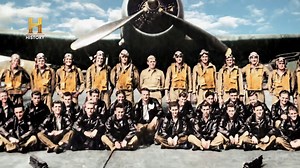 4M views · 115K reactions | El Triángulo de las Bermudas es una región en el Océano Atlántico donde numerosas embarcaciones, aviones y personas han desaparecido sin dejar rastro. Se analizan casos emblemáticos y teorías que intentan explicar estos fenómenos inexplicables.  Todo esto y más en tu pantalla de History #Inexplicable | HISTORY | Facebook