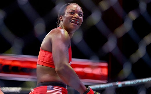 Watch: Claressa Shields shows off incredible speed in jab drill