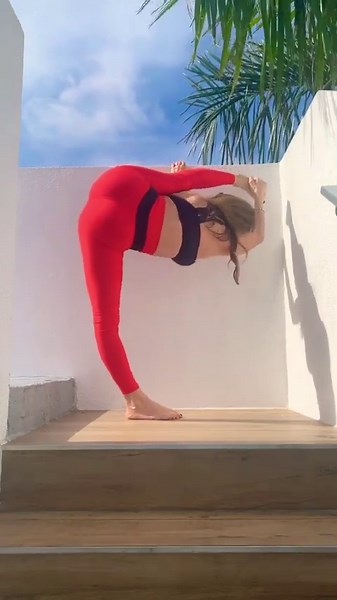 How to yoga standing straddle split #shorts #yoga #yogaflow