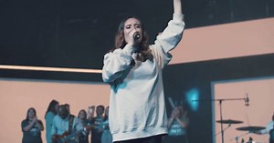 Hoy juntos declaramos que Dios está presente y está obrando en tu vida, en Él está la respuesta y cuando estamos con Él barreras se rompen y murallas caen #DiosConmigoEstas #ExperienciaEnvivo #SanaNuestraNación | Generacion 12