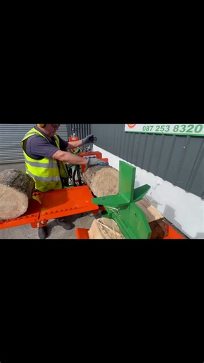 Hartnett 40Ton SL-Model Log Splitter with log lifter #hartnettproducts #logsplitter | Hartnett Products & Hartnett Trailers