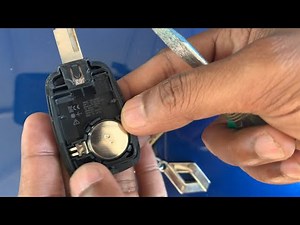 How to change the remote control battery of a Renault Kwid key - Renault Kwid (MK 1)
