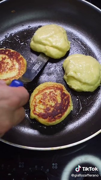 Crepes Francesi Giallo Zafferano: Ricetta dei Pancake di Patate Filanti