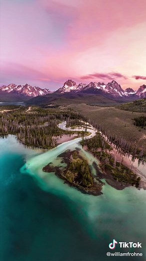 Exploring Idaho's Hidden Gems: Stunning Mountain Views and Epic Landscapes