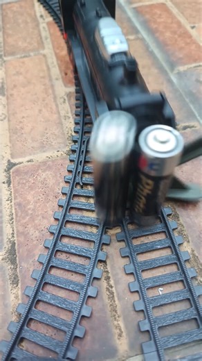 kereta api mini mengalami insiden di persilangan guys #lokomotif #keretaapi #train