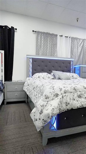 🤍💡 Sleek. Modern. Luxurious. ✨ Our silver bedroom set with LED lights adds a touch of glam and elegance to your space — perfect for relaxing in style every night. 🚚 Next Day Delivery or Same Day Pickup 💳 Easy financing — 90 Days Same as Cash 📍 1040 Arlington Rd N, Jacksonville, FL 32211 #SilverBedroom #LEDBedroomSet #ModernHomeDecor #LuxuryBedroom #FurnitureDeals