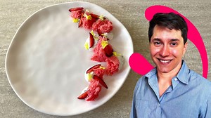 Spugna dolce: la ricetta del pan di Spagna decorativo cotto al microonde