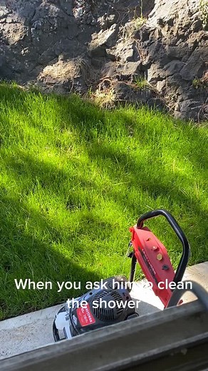 Innovative Shower Cleaning with a Leaf Blower