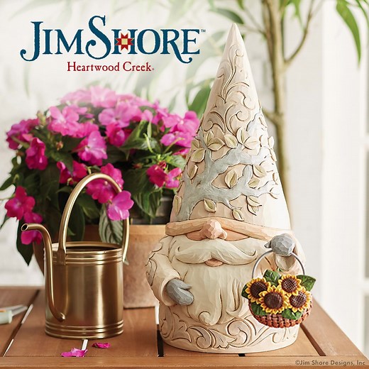 This guy is one of my new favorites, he’s truly a Gnome for All Seasons! | Jim Shore
