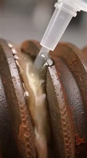 Extreme Rust Removal ASMR 🔩 | Frozen Bench Vise Screw Finally Turns #rustremoval #asmrcleaning