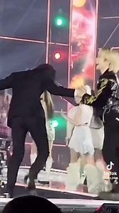 Stoop 🥹🥺🥹🥺 - Sandy *Disclaimer* This video features materials protected by the Fair Use guidelines of Section 107 of the Copyright Act. One Stop KPOP does not own the rights to this content. All rights reserved to the copyright owners. | One Stop KPOP