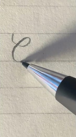 Letra "E" en cursiva 🔥 #calligraphy #caligrafia