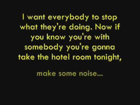 Hotel Room - Pitbull lyrics