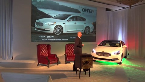 Competencia y precios del Kia K900 2015 por Orth Hedrick, vicepresidente de Planificación de Productos de Kia Motors America