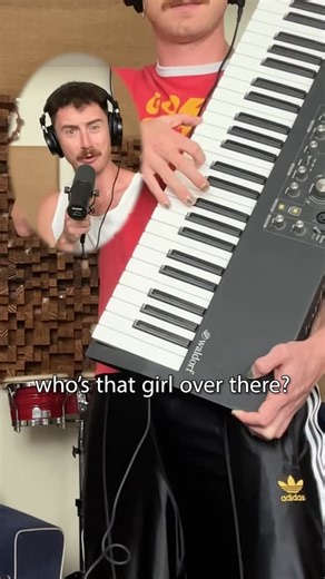 Tom Cardy on Instagram: "When their dating app profile says the key to their heart is “food”"