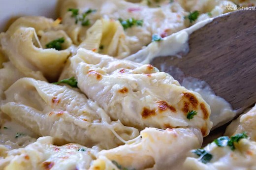 Chicken Alfredo Stuffed Shells