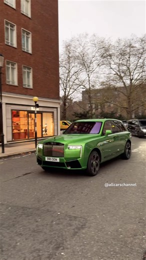 New Rolls Royce Cullinan in London