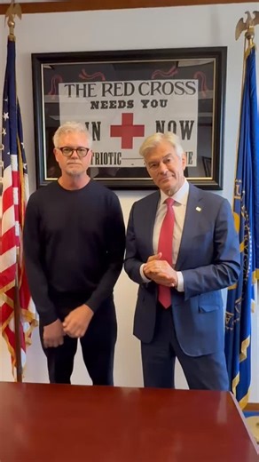Eric Dane was a beautiful man with a bad disease. ALS is a race against the clock, and we didn’t learn fast enough to save Eric’s life. Like he said, let’s think positively and work to understand this disease better so fewer people suffer. My thoughts and prayers are with his family. | Dr. Mehmet Oz