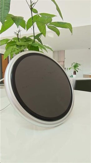Smart Clock C7(www.smart-clock.com.cn) circular LCD displaying #watch #smartphone #clock #ipad