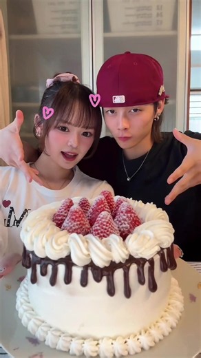 ケーキ作り最終回❣️コメント返します💬恋人とか友達とケーキ作りするの楽しいからおすすめだよ🥺#おすすめ #カップル #カップルの日常 #ケーキ作り #fyp @kaisei🐣