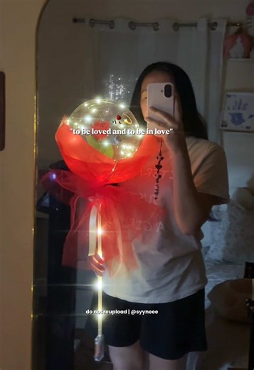 Creating a Beautiful Rose Balloon Bouquet